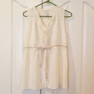 Motherhood lace and ruffle sleeveless top M